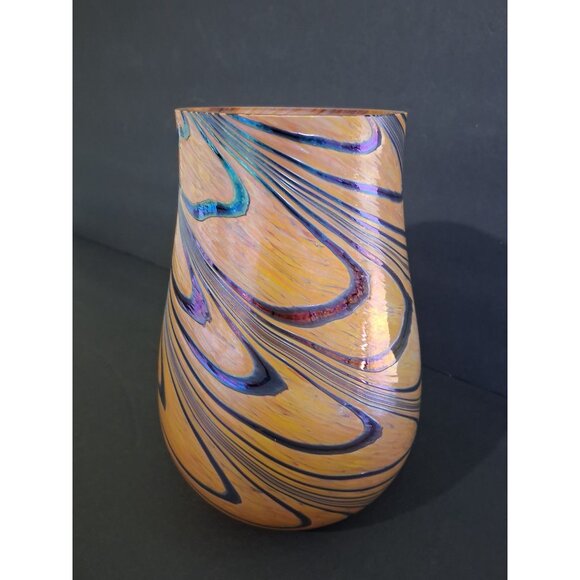 Pulled Feather Iridescent Vase With Swirled Design - Picture 3 of 7